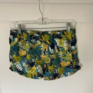Patagonia Women's Medium Barely Baggies 2.5" Shorts.
